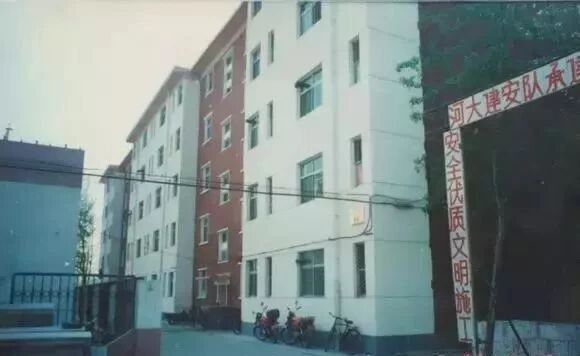 bW6BBDwO2DrZdg4w.jpg