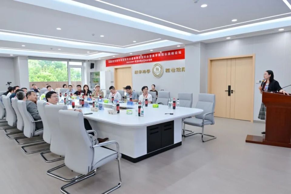 XxUTxSArdS5J56R5.jpg